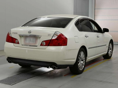 NISSAN FUGA