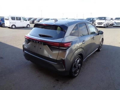 NISSAN AURA