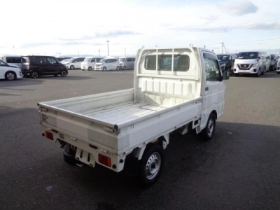 NISSAN NT100 CLIPPER