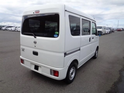 NISSAN NV100 CLIPPER