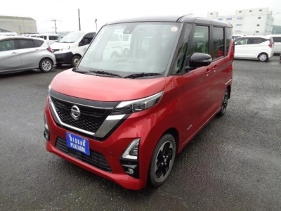 NISSAN ROOX
