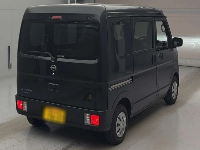 NISSAN CLIPPER VAN