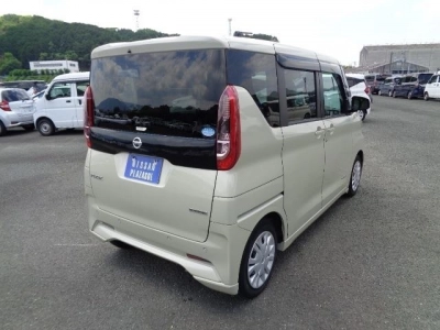 NISSAN ROOX