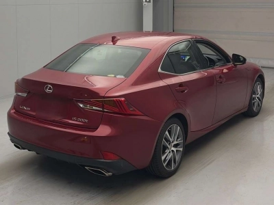LEXUS IS