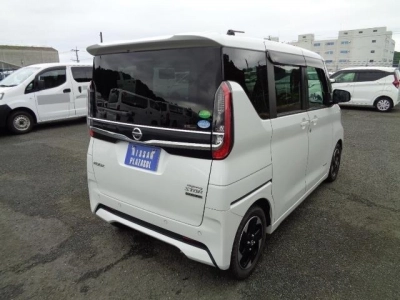 NISSAN ROOX