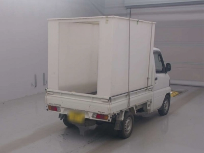 NISSAN CLIPPER TRUCK