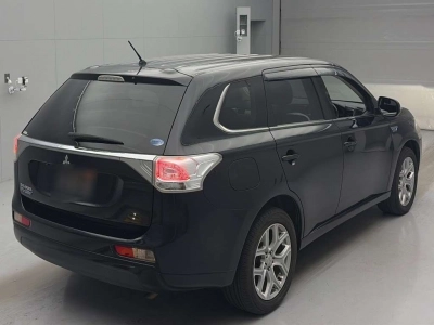MITSUBISHI OUTLANDER PHEV