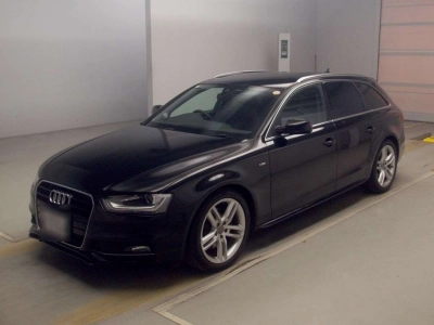 AUDI A4 AVANTE