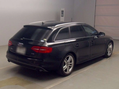 AUDI A4 AVANTE
