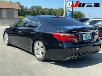 LEXUS LS