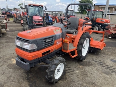 KUBOTA KUBOTA