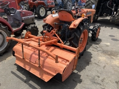 KUBOTA KUBOTA