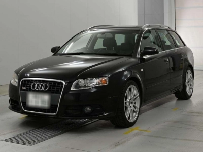 AUDI A4 AVANTE