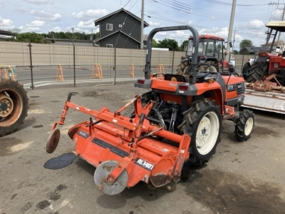 KUBOTA KUBOTA
