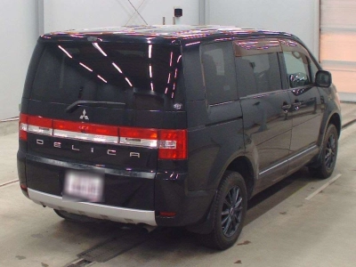MITSUBISHI DELICA D:5