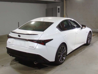 LEXUS IS