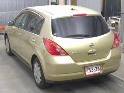 NISSAN TIIDA