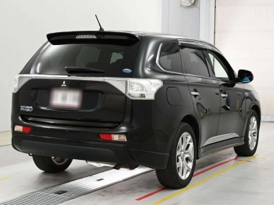 MITSUBISHI OUTLANDER PHEV