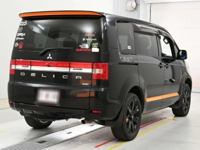 MITSUBISHI DELICA D:5