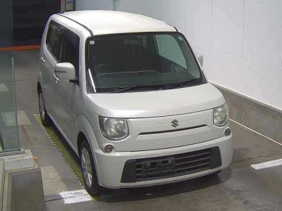 SUZUKI MRWAGON