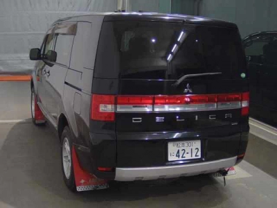 MITSUBISHI DELICA D:5