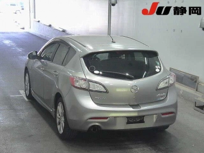 MAZDA AXELA SPORT
