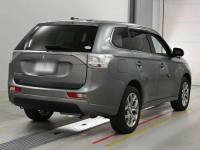 MITSUBISHI OUTLANDER PHEV