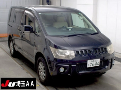 MITSUBISHI DELICA D:5