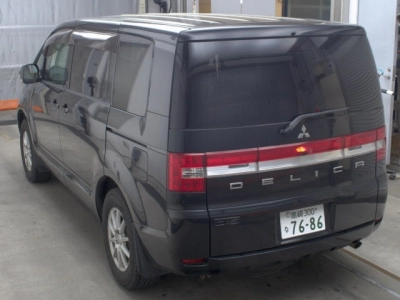 MITSUBISHI DELICA D:5