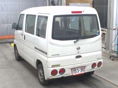 NISSAN CLIPPER VAN