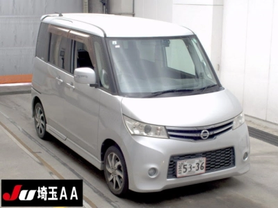NISSAN ROOX