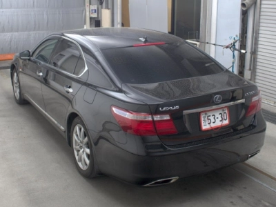 LEXUS LS