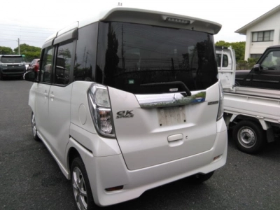 MITSUBISHI EK SPACE