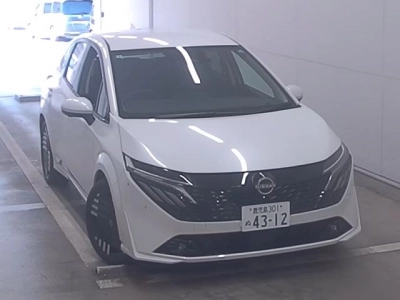NISSAN AURA
