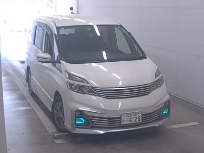NISSAN SERENA