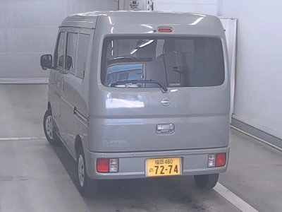 NISSAN CLIPPER