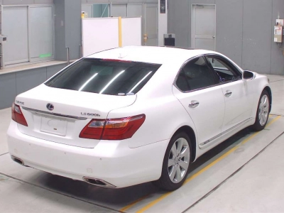 LEXUS LS