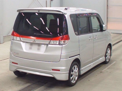 MITSUBISHI DELICA D:2