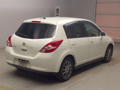 NISSAN TIIDA