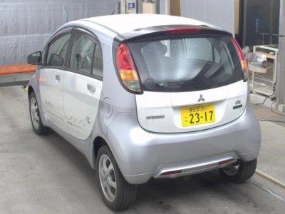MITSUBISHI I
