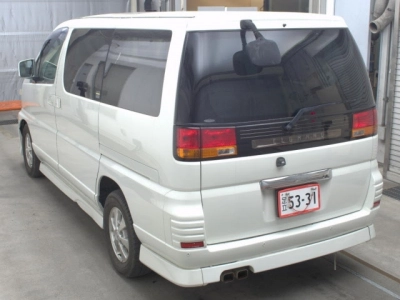 NISSAN ELGRAND