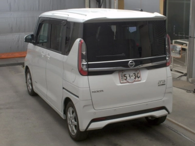 NISSAN ROOX