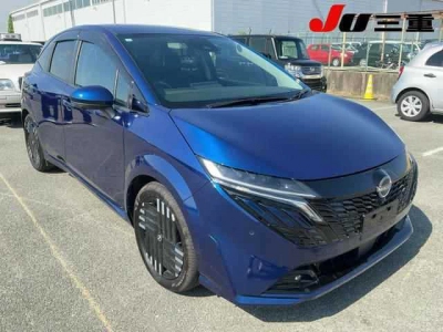 NISSAN AURA