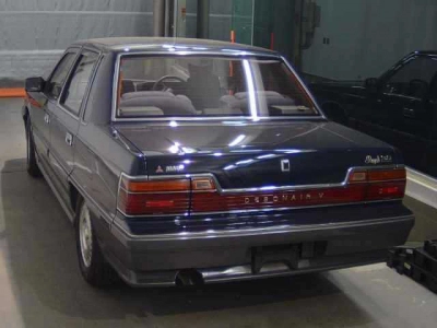 MITSUBISHI DEBONAIR V