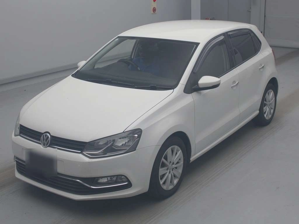 Volkswagen POLO 2015