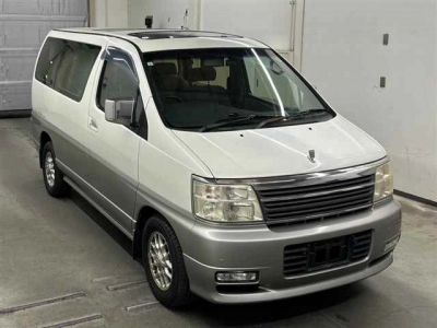 NISSAN ELGRAND