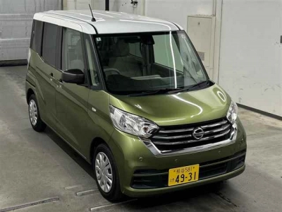 NISSAN DAYZ ROOX