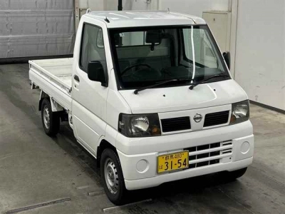 NISSAN CLIPPER TRUCK