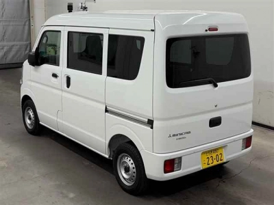 MITSUBISHI MINICAB