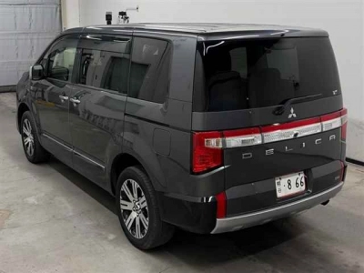 MITSUBISHI DELICA D:5